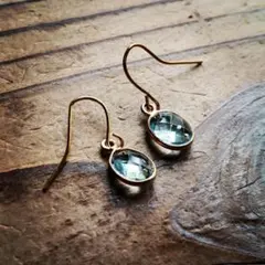 ブルートパーズのピアス