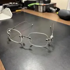 【試着のみ】 eyecon リムレスメガネ　チャーム付き