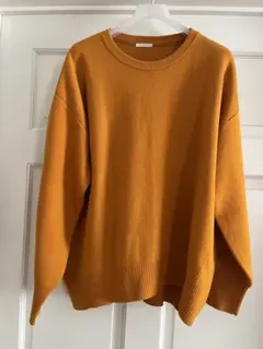 シューラルー黒スウェード調トップス、GU オレンジニット　2枚セット