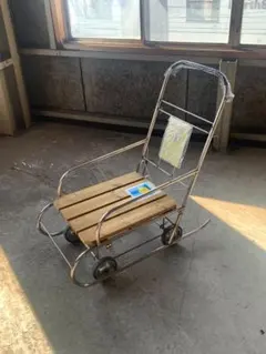 Item thumbnail for item b5f8c19b-b2aa-42bb-b867-68b56d7a3395