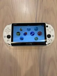 m*j様 PS Vita PCH-2000 ホワイト 本体+メモリーカード
