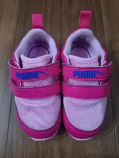 PUMA ピンク スニーカー 　13cmのサムネイル