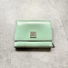 GIVENCHY　財布　二つ折り財布　エメラルド　グリーン　ジバンシーのサムネイル