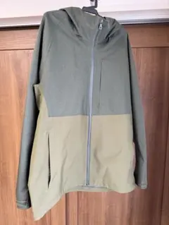 美品　UNIQLO オリーブグリーン マウンテンパーカー Mサイズ