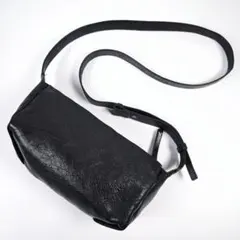 極美品 イアパピヨネ 軽量/本革 山羊革 ボックスミニショルダーバッグ ブラック