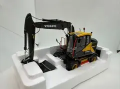 建機 VOLVO EC210 油圧ショベル 1/50 ミニチュア おまけ付き！ - メルカリ