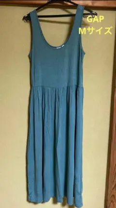 GAP Mサイズ ノースリーブひざ丈ワンピース GAP