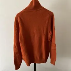 ユニクロ オレンジ ニットセーター