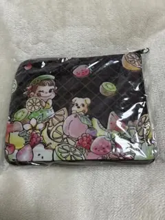 ペコちゃん折り畳みエコバッグ　未使用のサムネイル