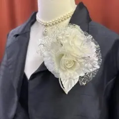フォーマル 結婚式に ホワイトとシルバーのコサージュ 2点セット