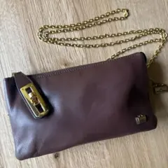 美品　ラバガジェリー　羊革　スマホと財布とカードが入ります　ゴールドチェーン