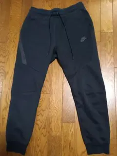 ナイキ　NIKE ジョガーパンツ サイズM テックフリース