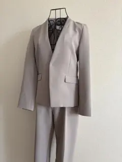 スーツグレー