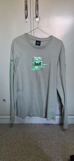 huf グレー 長袖Tシャツ