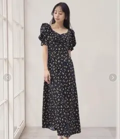 COCO DEAL フラワープリントVネックワンピース ネイビー 2 - メルカリ