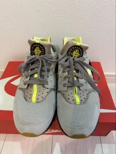 NIKE AIR HUARACHE ナイキ　エアハラチ　ネオン　グレー