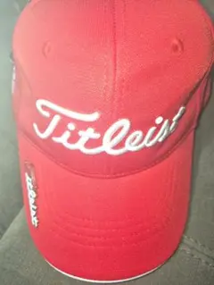Titleist FootJoy キャップ レッド ハットクリップ&マーカー付き