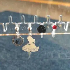 樹脂イヤリング アリスモチーフ 4点セット