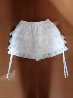 【AS KNOW AS plus】ティアードミニスカート　パンツ　白　フリル
