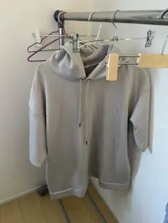 GU ドライダブルフェイスパーカ