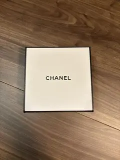 CHANEL ギフトボックス ＆リボン
