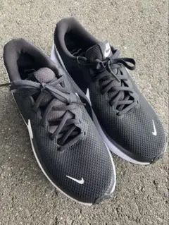 【新品未使用】ナイキ ランニングシューズ レボリューション8 ブラック26.5