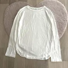 ♡BEAUTY&YOUTH♡ホワイト長袖カットソー♡ベーシック♡シンプル♡無地♡のサムネイル