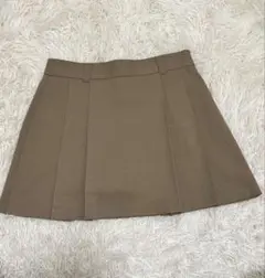 GU サイドプリーツスカート ベージュ