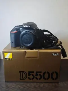 Nikon D5500 デジタル一眼レフ 本体 & フィルタ付のサムネイル