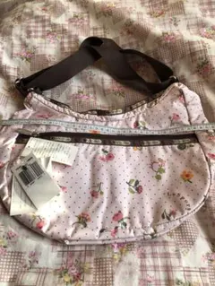 新品　タグ付　レスポートサック ショルダーバッグ　グレタ　花　ベージュ