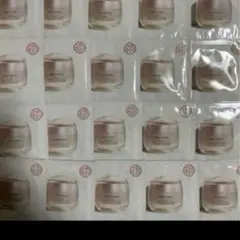 資生堂ベネフィアンスリンクルスムージングクリーム1.5g×20のサムネイル