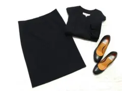 美品 送料込み セオリー 紺 ストレッチウール バックスリット スカート 日本製