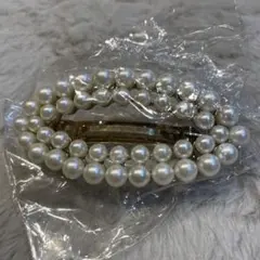 【新品未使用】パール風　バレッタ　ゴールド