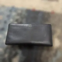 FURLA 二つ折り長財布 ブラック レザー