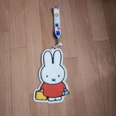 ミッフィー パスケース ネックストラップ付き
