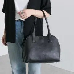 イアパピヨネ 本革 スタッズ仕切りトートバッグ