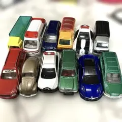 トミカ　31台　まとめ売り はたらく車がアイスクリームケーキになって大集合！トミカ アイス