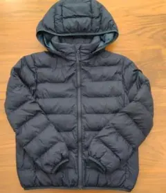 ユニクロ　紺フード付きジャケット　140cm