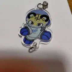 SUPERJUNIOR ドンヘ 日本 ソロコン ALIVE アクリルチャーム① - メルカリ