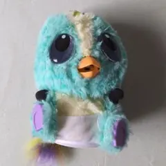 ファービーカラフルな鳥型ぬいぐるみ