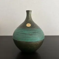 【箱なし】菊の御紋入り 花瓶 特殊合金製 記念品 一輪挿しのサムネイル