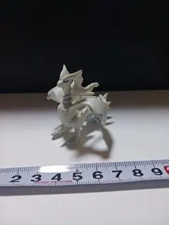 ポケモン フィギュア レシラム