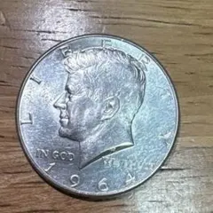 1964 Kennedy Half Dollar 銀貨のサムネイル