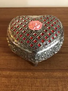 Item thumbnail for item 25bef9c3-1ff3-453b-a04f-69c83c8577cb