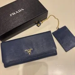 PRADA 長財布 ネイビーのサムネイル