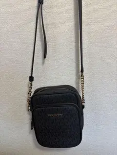 MICHAEL KORS ブラックショルダーバッグ