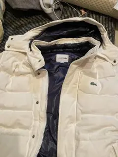 LACOSTE ダウンジャケット ホワイト フード付き