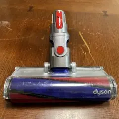 ジャンク】Dyson V7 fluffy、掃除機壁掛けブラケット付、2022製 - メルカリ