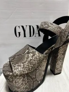 GYDAヒール（パイソン柄）のサムネイル