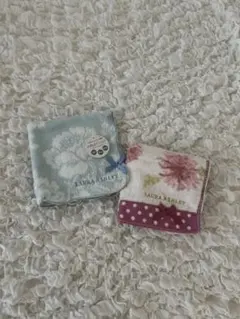 LAURA ASHLEY タオルハンカチ2枚セット